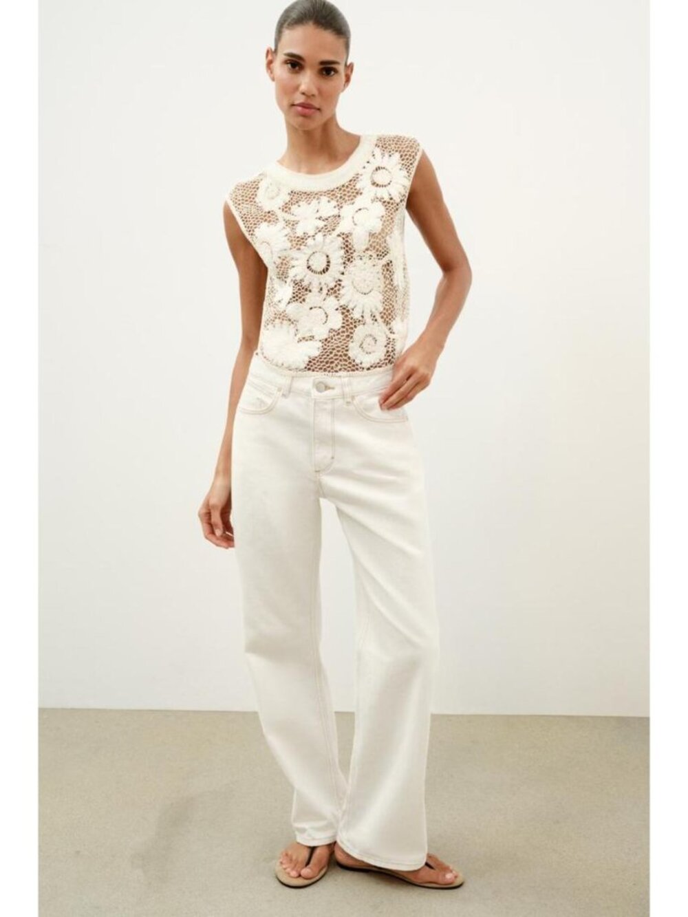 ZARA CROCHET FLORAL TOP - Picture 2 of 10
